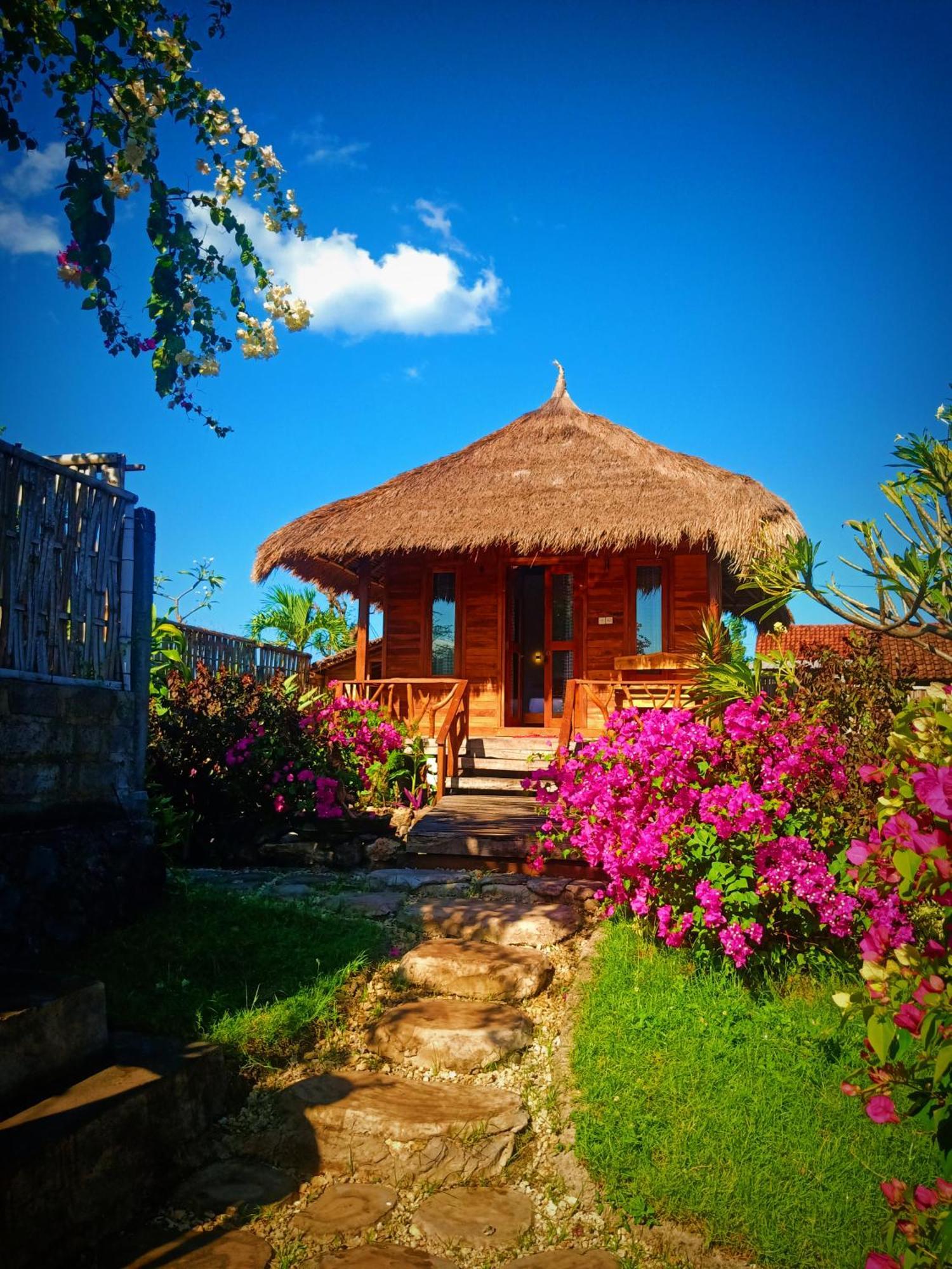Umah Kayu 2-Menjangan Homestay บันยูเวดัง ภายนอก รูปภาพ